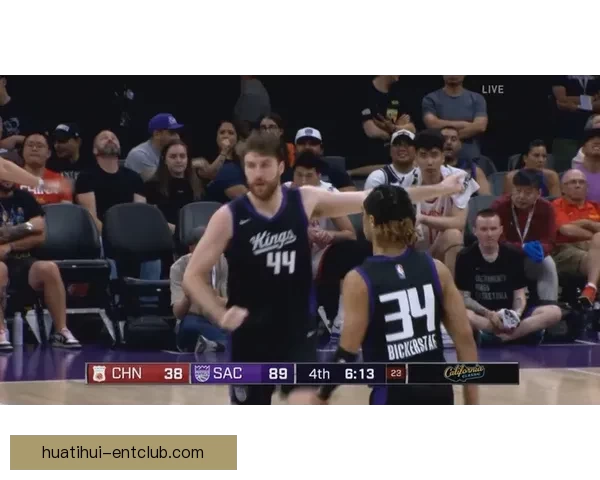 国王惨败黄蜂44分赛后球队官推调侃称最终比分自行查阅NBA官网